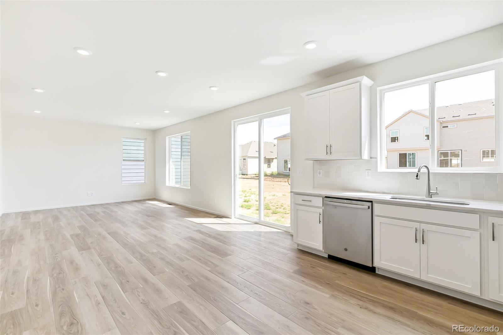 9290 Bahama Court, Commerce City, CO 80022, 3 Bedrooms Bedrooms, ,3 BathroomsBathrooms,Residential,For Sale,Bahama,REC2655270