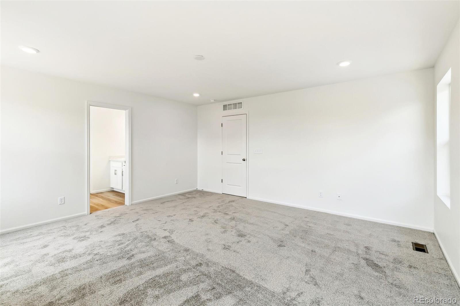 9290 Bahama Court, Commerce City, CO 80022, 3 Bedrooms Bedrooms, ,3 BathroomsBathrooms,Residential,For Sale,Bahama,REC2655270