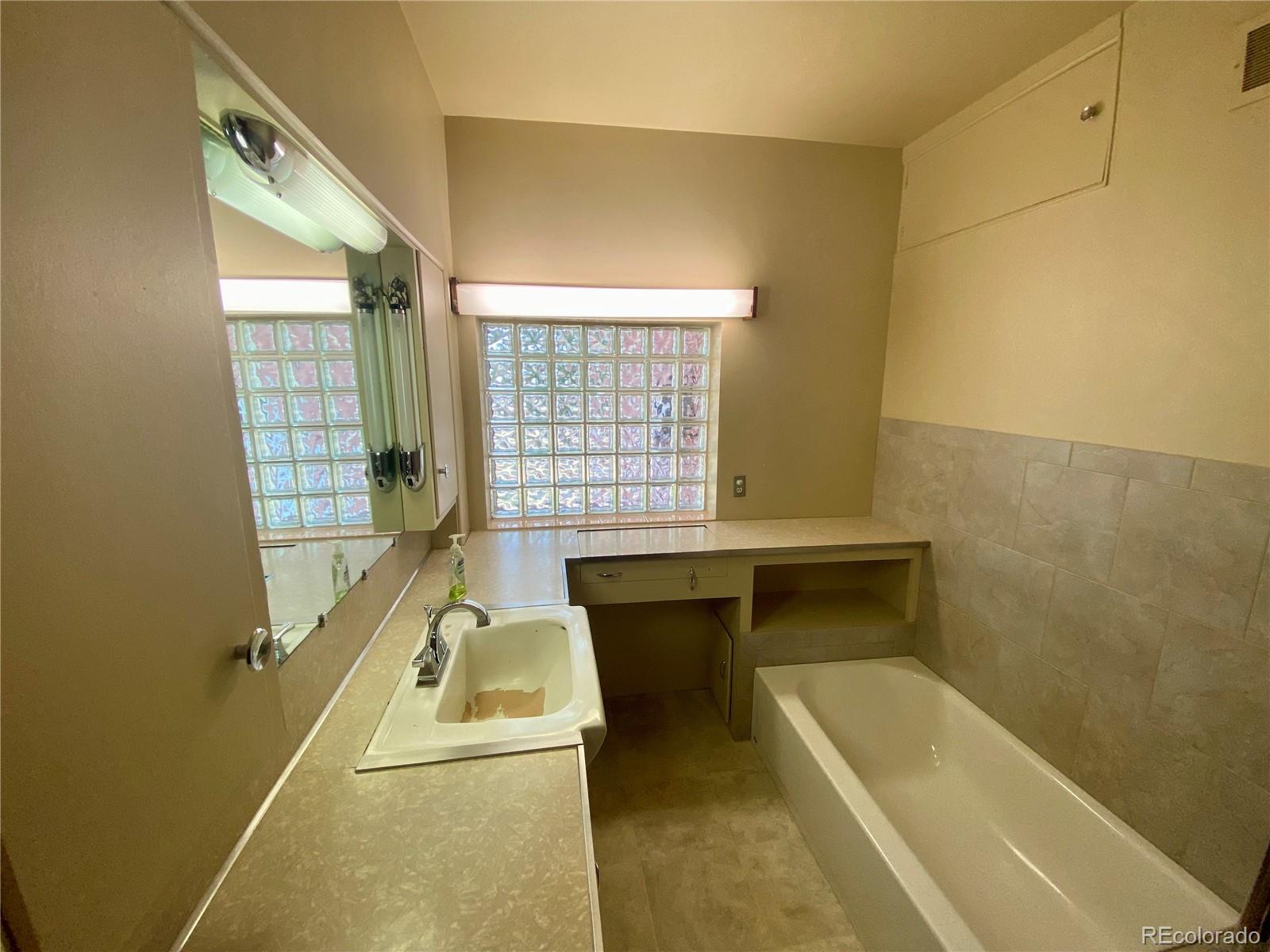 903 N 15th Street, Burlington, CO 80807, 4 Bedrooms Bedrooms, ,2 BathroomsBathrooms,Residential,For Sale,15th,REC3434198