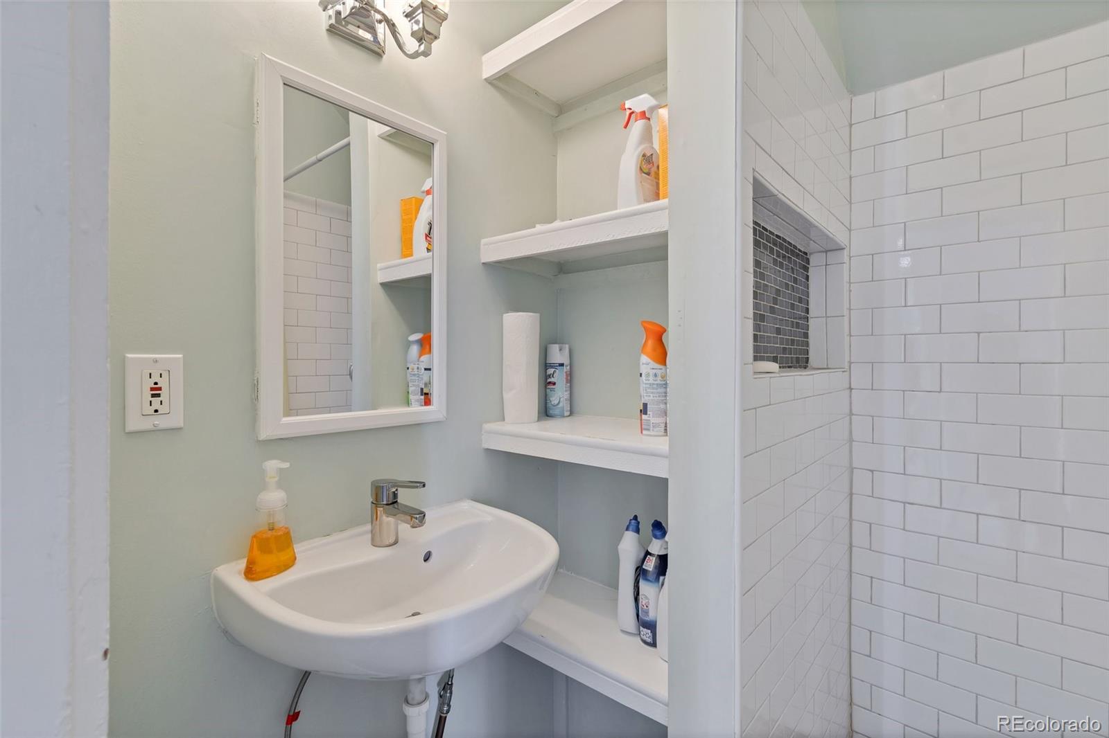 1544 Downing Street, Denver, CO 80218, 4 Bedrooms Bedrooms, ,2 BathroomsBathrooms,Residential,For Sale,Downing,REC4666360