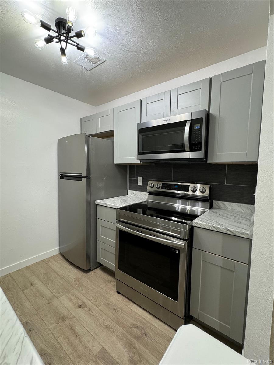 10970 Florida Avenue #203, Lakewood, CO 80232, 1 Bedroom Bedrooms, ,1 BathroomBathrooms,Residential,For Sale,Lochwood Landing,Florida,REC2826609