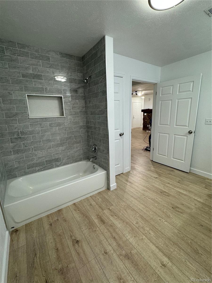 10970 Florida Avenue #203, Lakewood, CO 80232, 1 Bedroom Bedrooms, ,1 BathroomBathrooms,Residential,For Sale,Lochwood Landing,Florida,REC2826609
