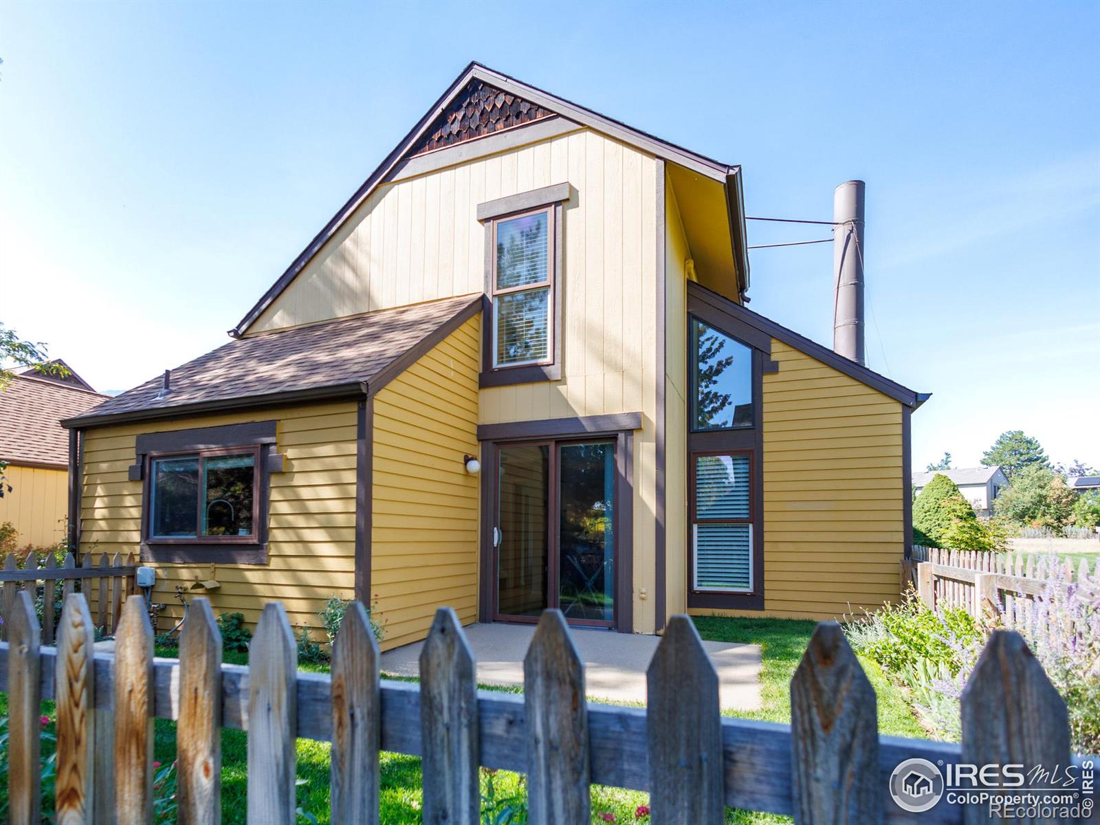 3707 Telluride Circle, Boulder, CO 80305, 3 Bedrooms Bedrooms, ,2 BathroomsBathrooms,Residential,For Sale,Telluride,RECIR1019880