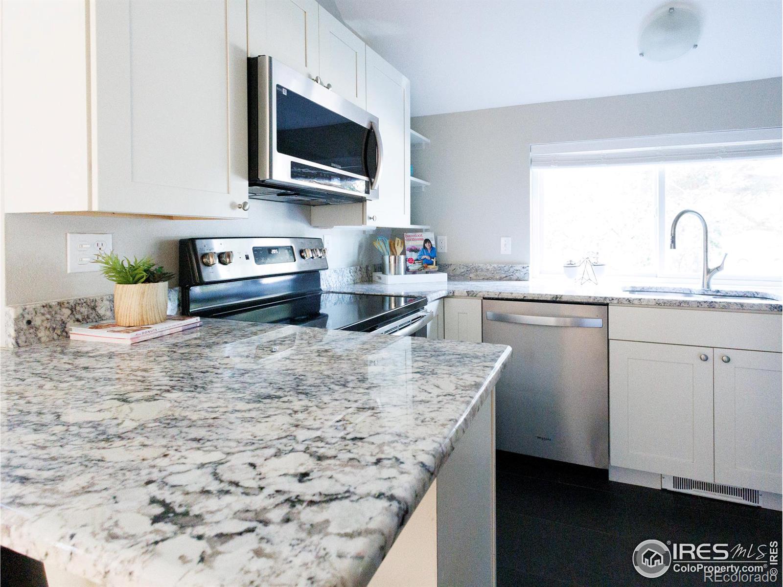3707 Telluride Circle, Boulder, CO 80305, 3 Bedrooms Bedrooms, ,2 BathroomsBathrooms,Residential,For Sale,Telluride,RECIR1019880