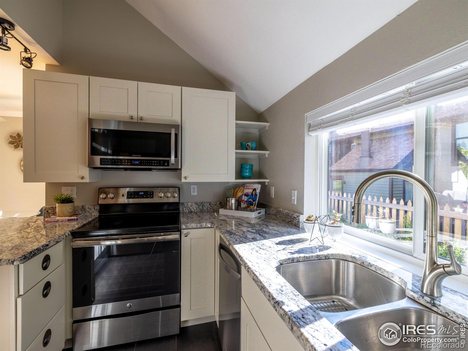 3707 Telluride Circle, Boulder, CO 80305, 3 Bedrooms Bedrooms, ,2 BathroomsBathrooms,Residential,For Sale,Telluride,RECIR1019880