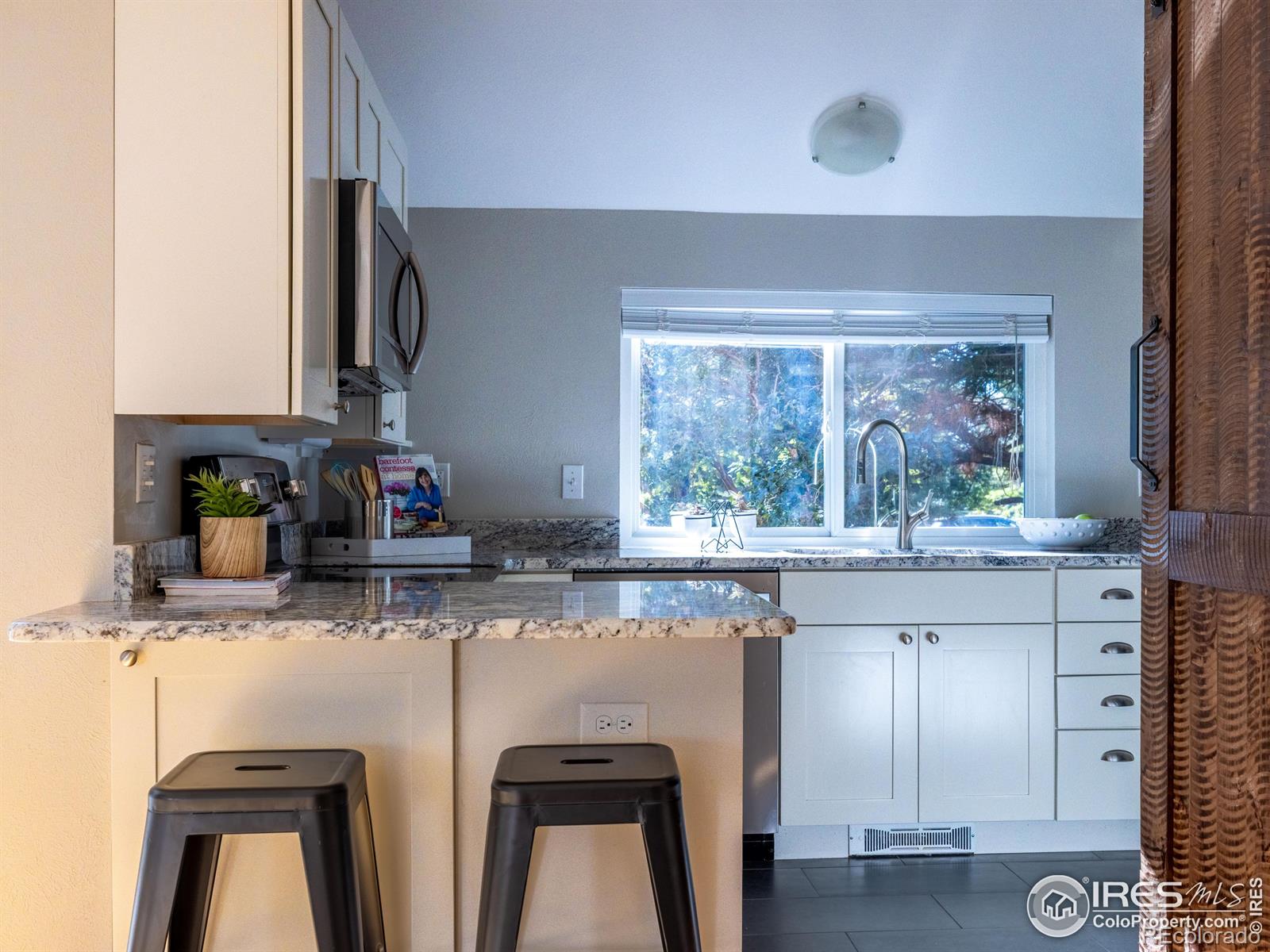 3707 Telluride Circle, Boulder, CO 80305, 3 Bedrooms Bedrooms, ,2 BathroomsBathrooms,Residential,For Sale,Telluride,RECIR1019880