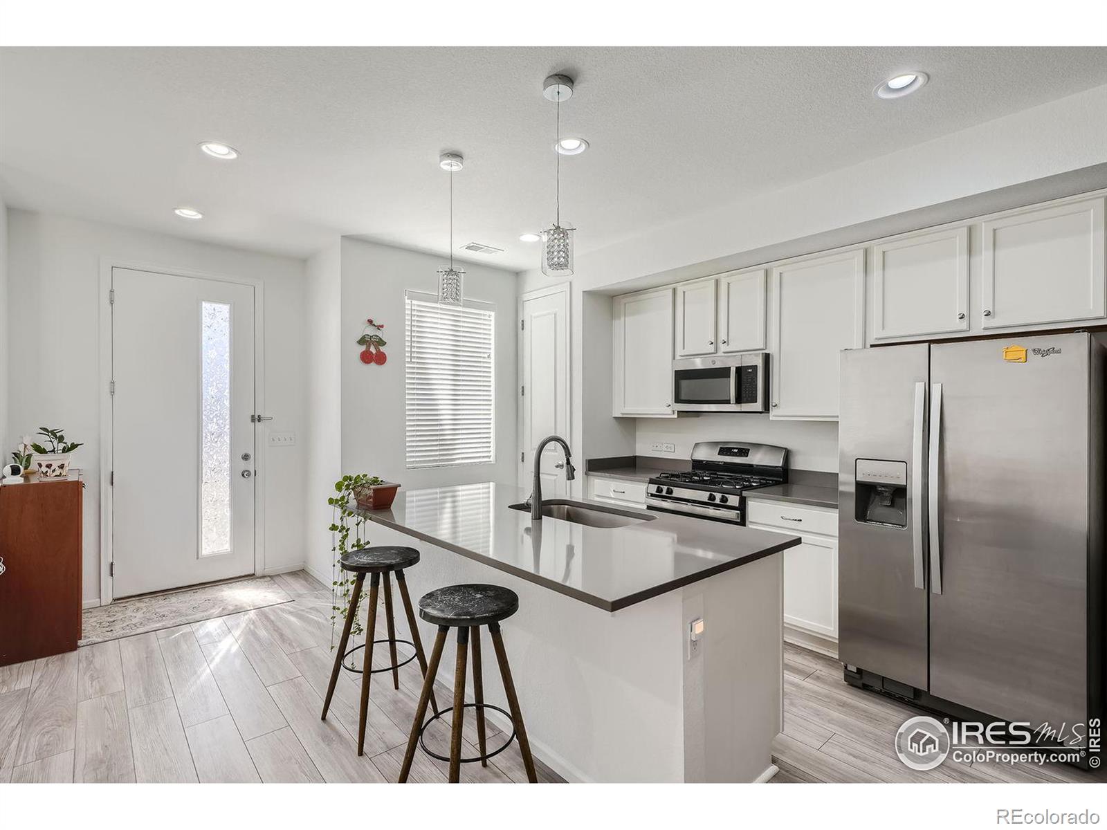 17215 Center Place, Aurora, CO 80017, 3 Bedrooms Bedrooms, ,3 BathroomsBathrooms,Residential,For Sale,Center,RECIR1020082