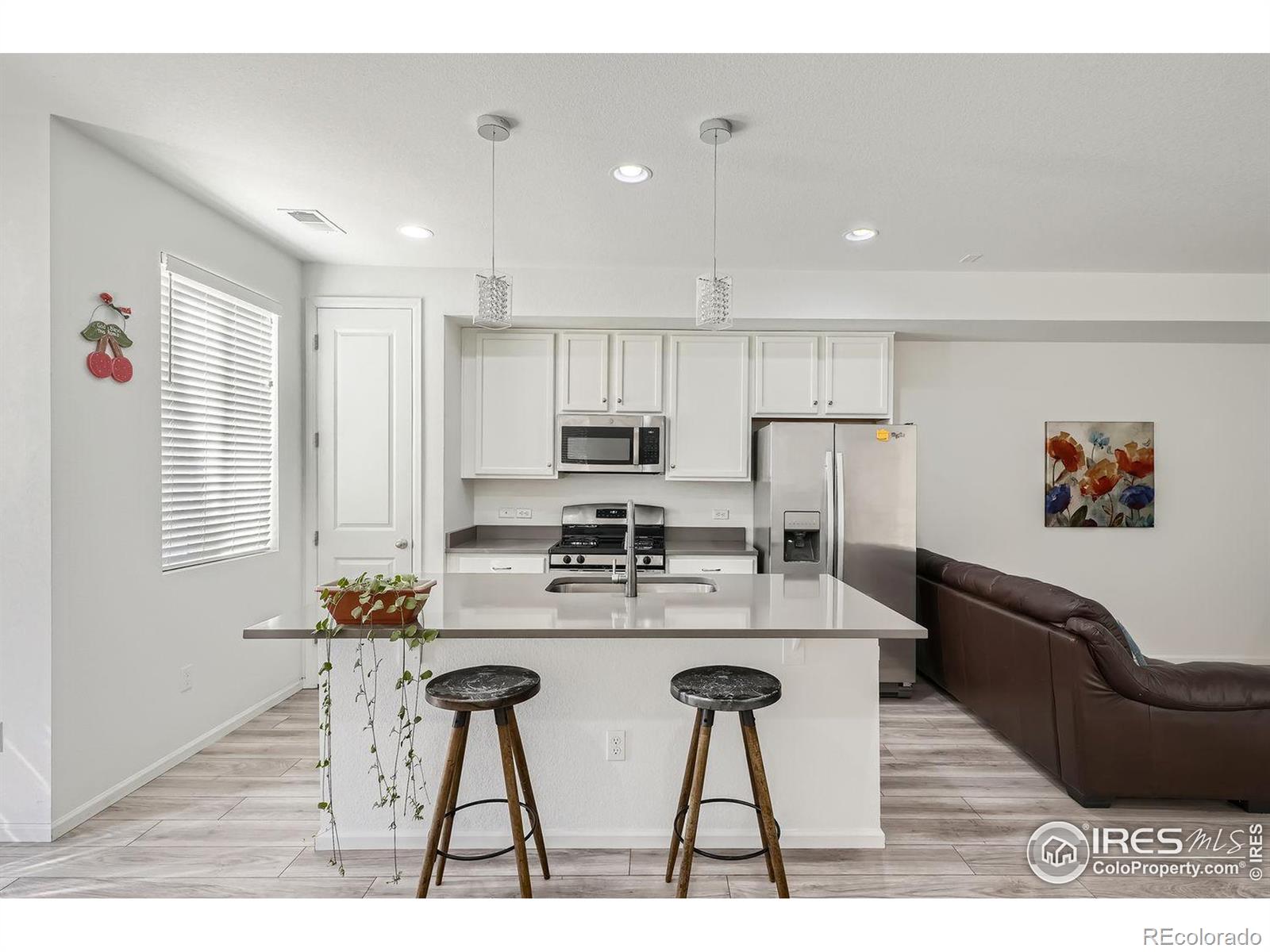 17215 Center Place, Aurora, CO 80017, 3 Bedrooms Bedrooms, ,3 BathroomsBathrooms,Residential,For Sale,Center,RECIR1020082