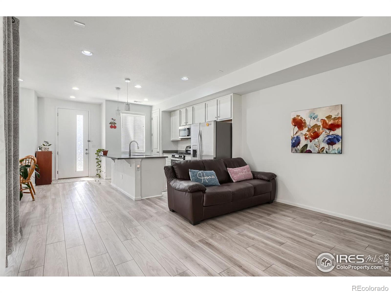 17215 Center Place, Aurora, CO 80017, 3 Bedrooms Bedrooms, ,3 BathroomsBathrooms,Residential,For Sale,Center,RECIR1020082