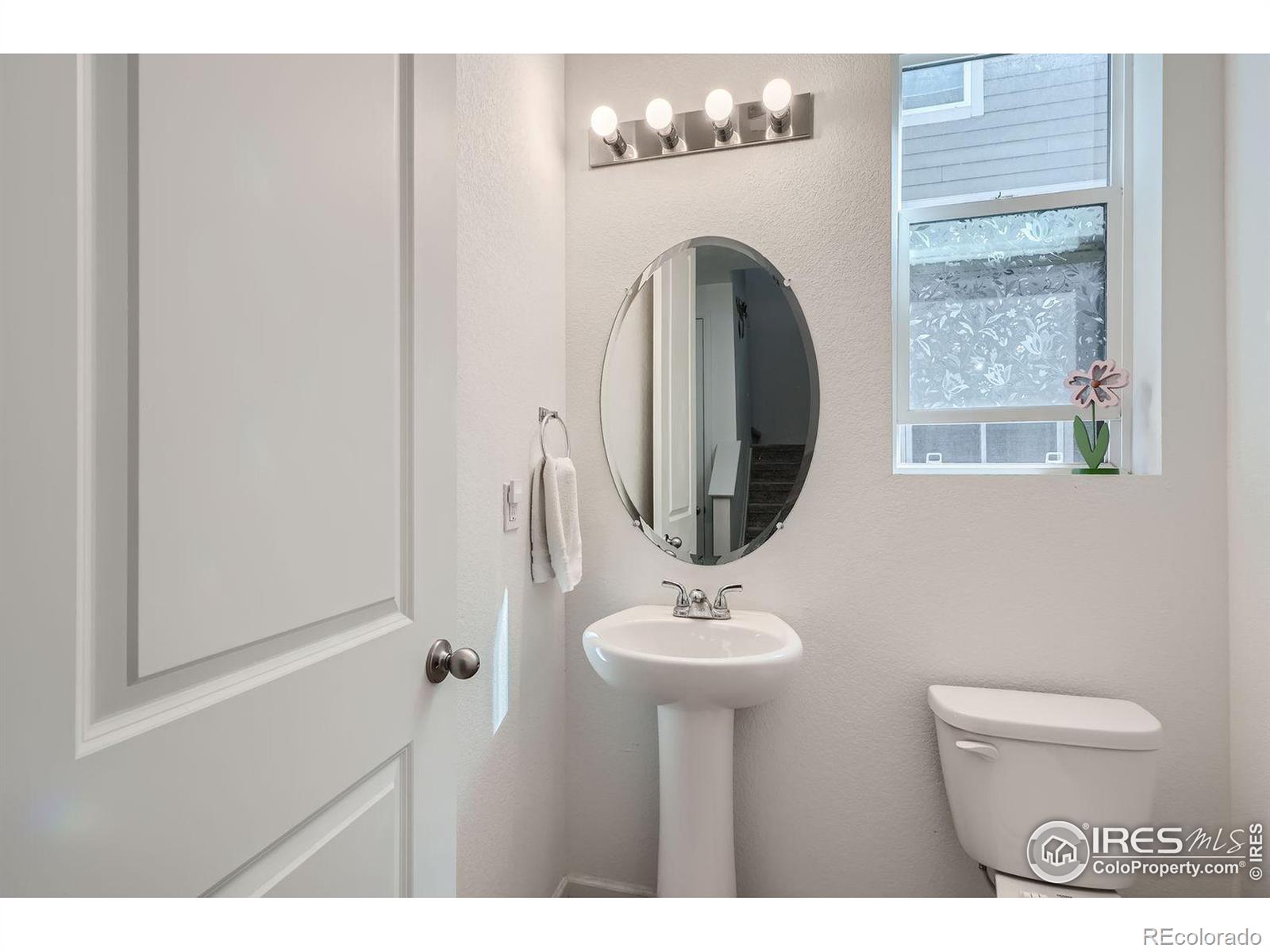 17215 Center Place, Aurora, CO 80017, 3 Bedrooms Bedrooms, ,3 BathroomsBathrooms,Residential,For Sale,Center,RECIR1020082