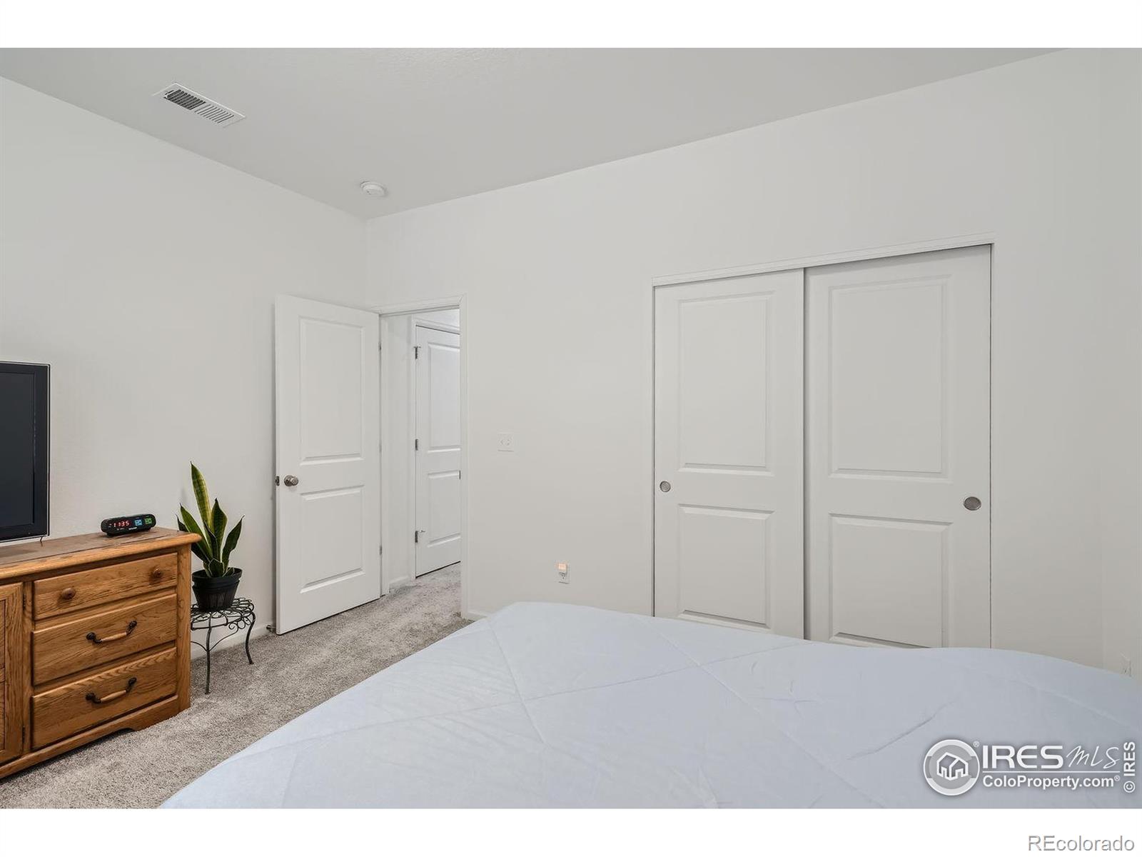 17215 Center Place, Aurora, CO 80017, 3 Bedrooms Bedrooms, ,3 BathroomsBathrooms,Residential,For Sale,Center,RECIR1020082