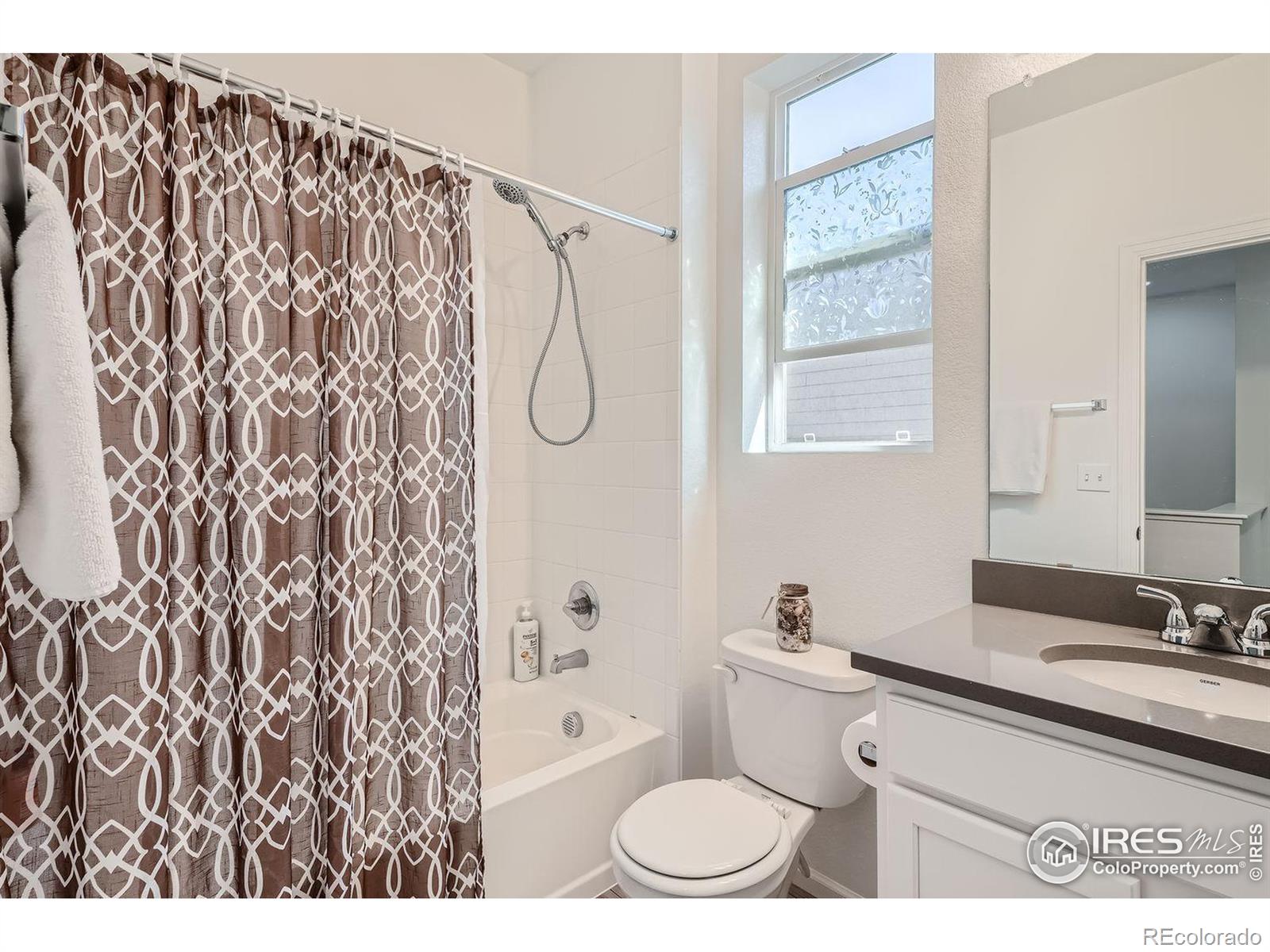 17215 Center Place, Aurora, CO 80017, 3 Bedrooms Bedrooms, ,3 BathroomsBathrooms,Residential,For Sale,Center,RECIR1020082