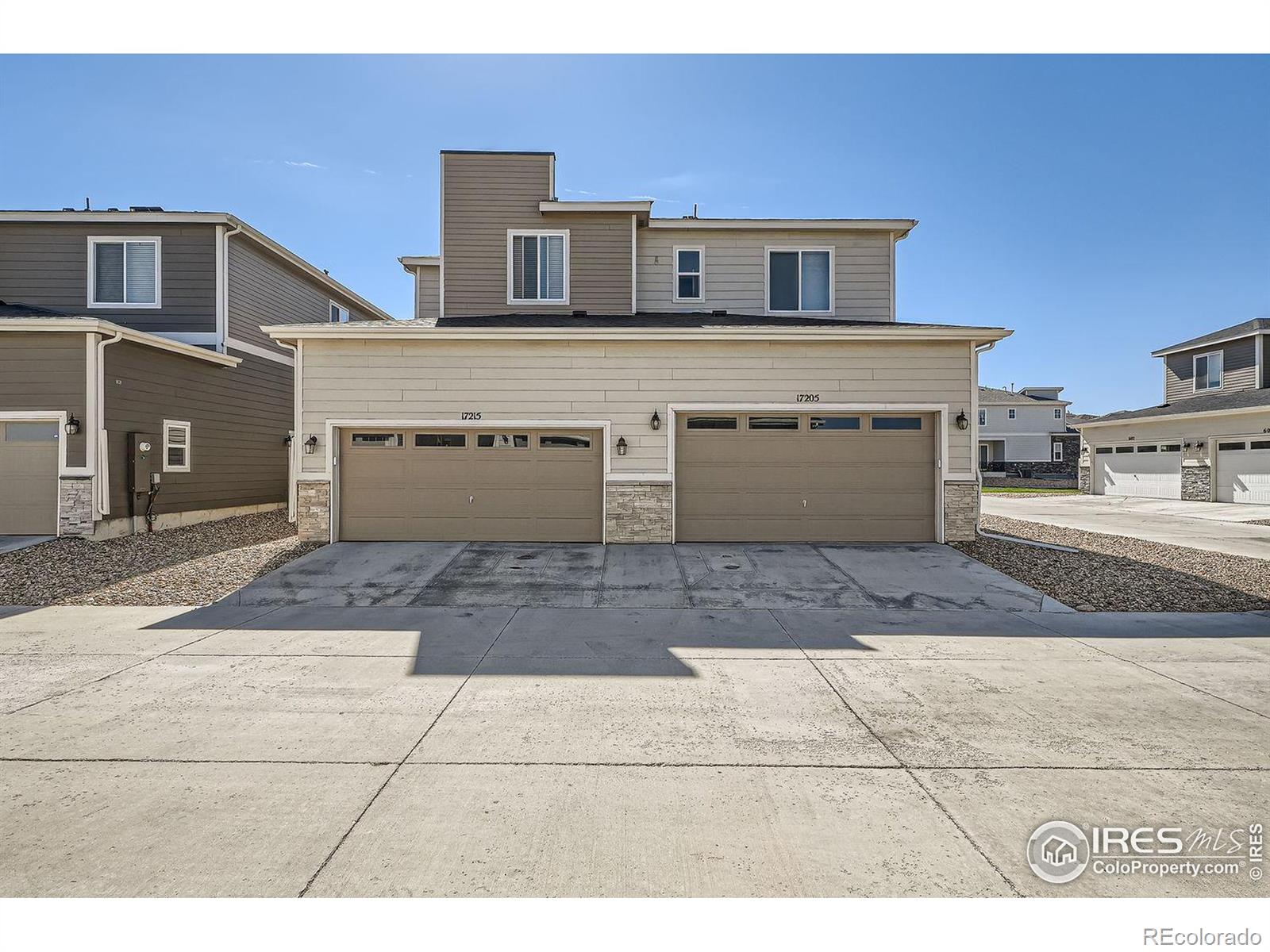 17215 Center Place, Aurora, CO 80017, 3 Bedrooms Bedrooms, ,3 BathroomsBathrooms,Residential,For Sale,Center,RECIR1020082