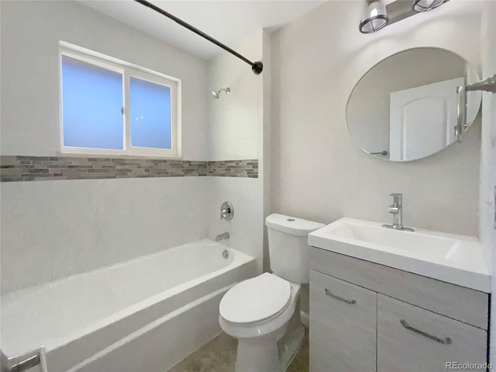 418 Victor Way, Aurora, CO 80012, 4 Bedrooms Bedrooms, ,2 BathroomsBathrooms,Residential,For Sale,Victor,REC6910062