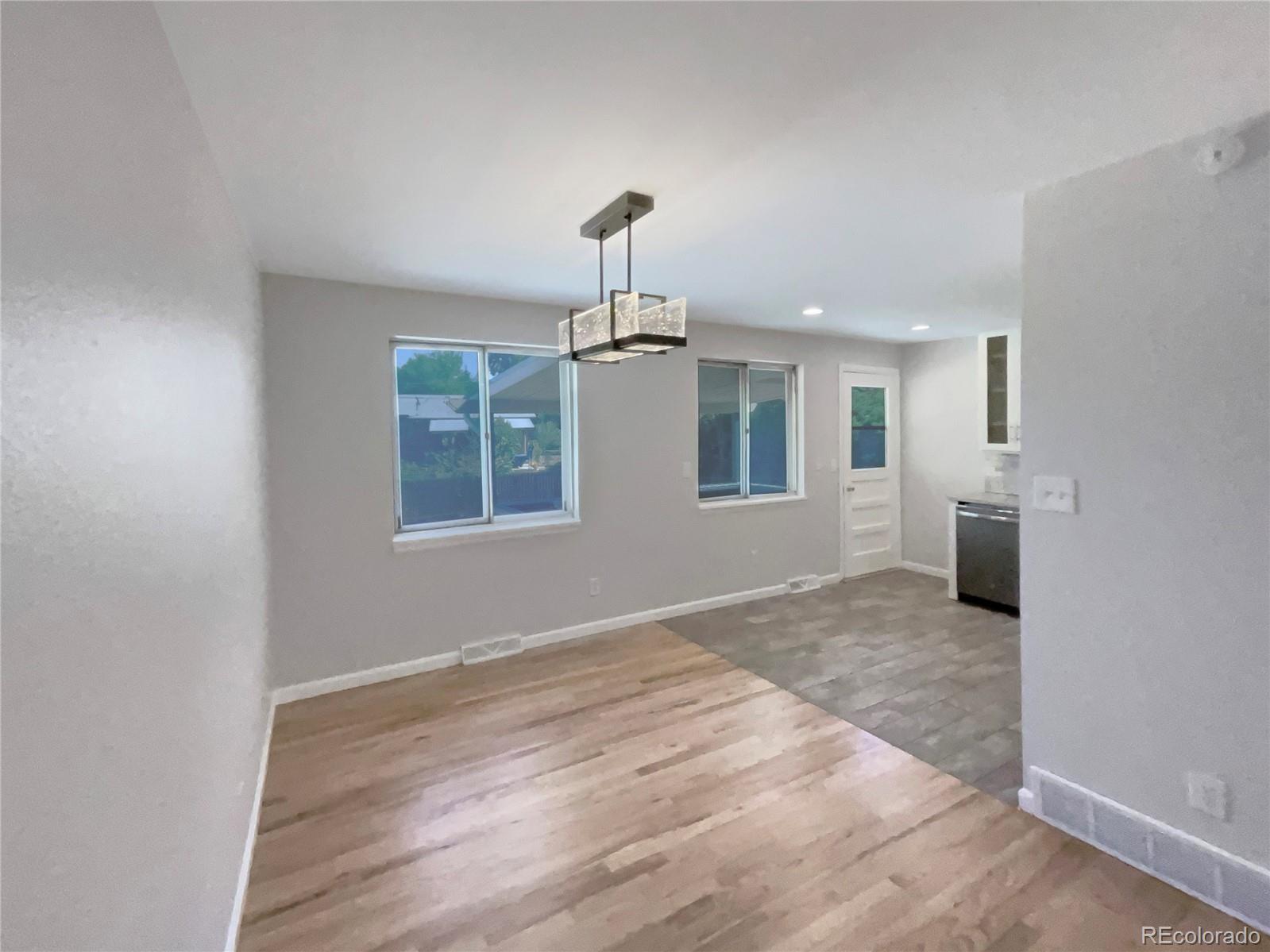 418 Victor Way, Aurora, CO 80012, 4 Bedrooms Bedrooms, ,2 BathroomsBathrooms,Residential,For Sale,Victor,REC6910062