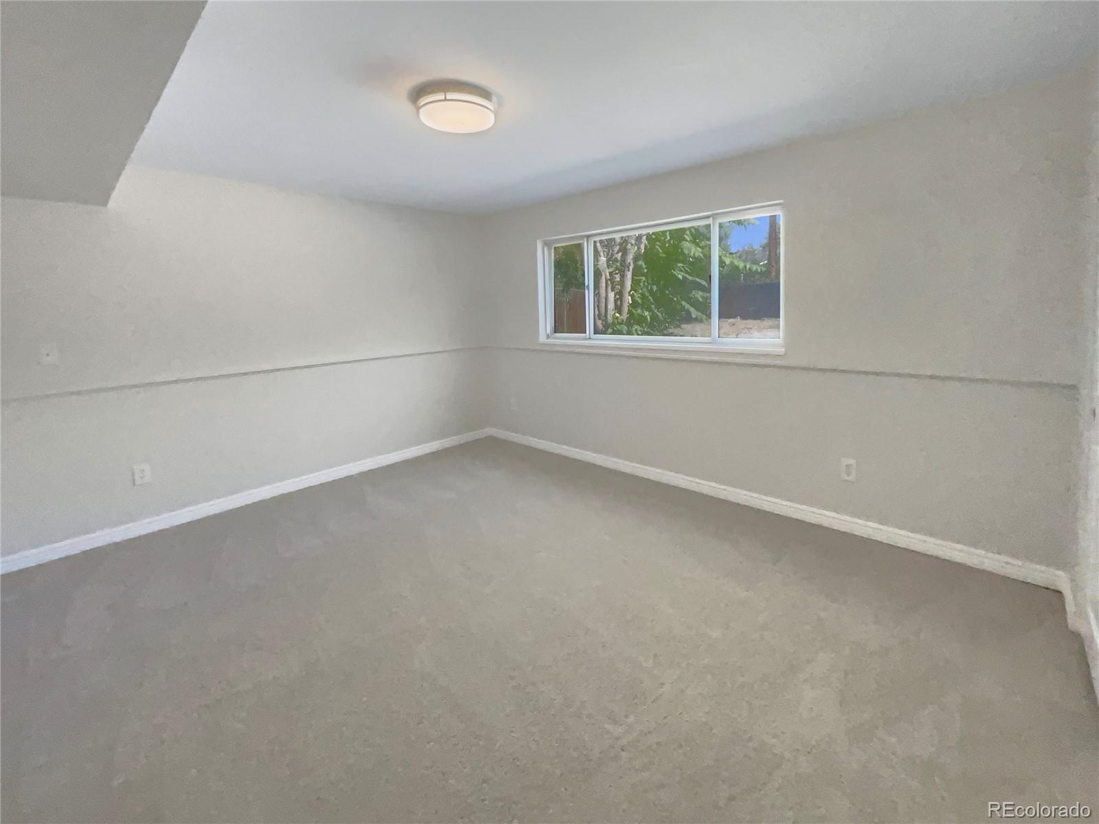 418 Victor Way, Aurora, CO 80012, 4 Bedrooms Bedrooms, ,2 BathroomsBathrooms,Residential,For Sale,Victor,REC6910062