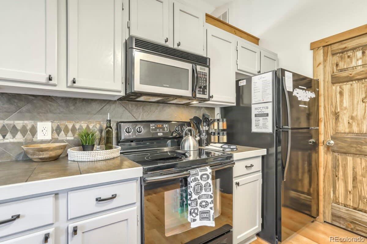 510 Fullview Avenue, Woodland Park, CO 80863, 4 Bedrooms Bedrooms, ,2 BathroomsBathrooms,Residential,For Sale,Fullview,REC8044158