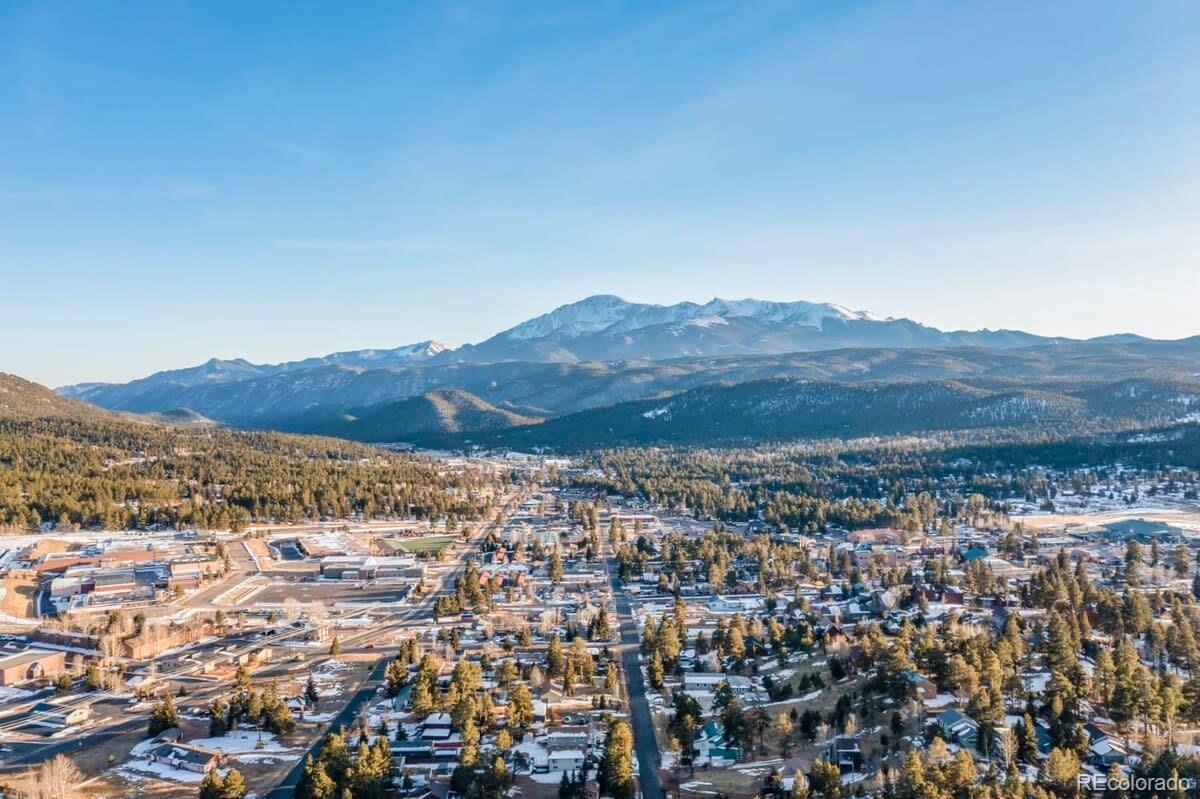 510 Fullview Avenue, Woodland Park, CO 80863, 4 Bedrooms Bedrooms, ,2 BathroomsBathrooms,Residential,For Sale,Fullview,REC8044158