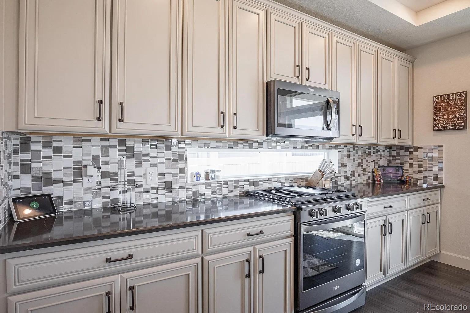 4105 Picadilly Court, Aurora, CO 80019, 3 Bedrooms Bedrooms, ,3 BathroomsBathrooms,Residential,For Sale,Picadilly,REC8043945