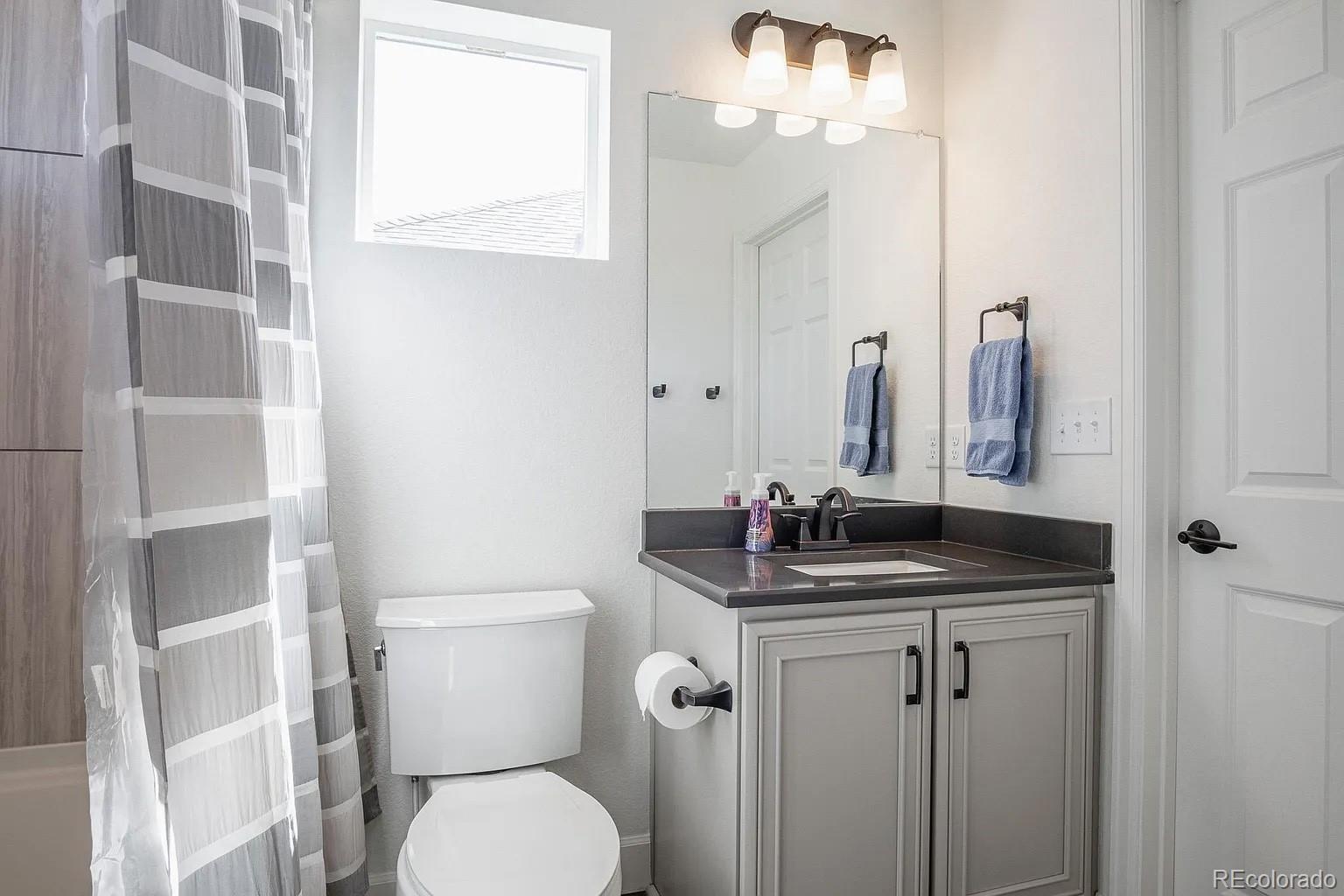4105 Picadilly Court, Aurora, CO 80019, 3 Bedrooms Bedrooms, ,3 BathroomsBathrooms,Residential,For Sale,Picadilly,REC8043945