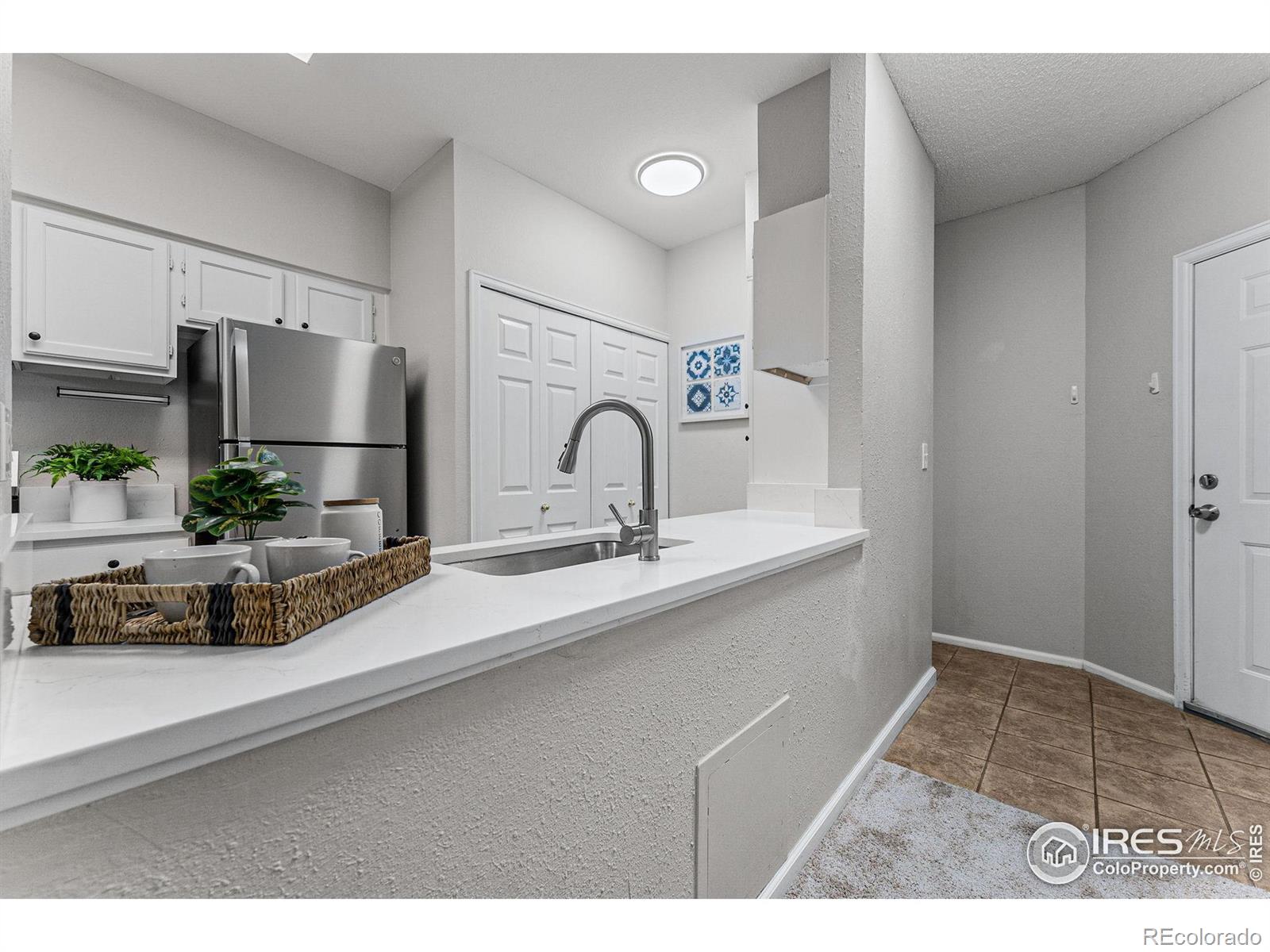 7488 Singing Hills Drive, Boulder, CO 80301, 2 Bedrooms Bedrooms, ,2 BathroomsBathrooms,Residential,For Sale,Singing Hills,RECIR1019787