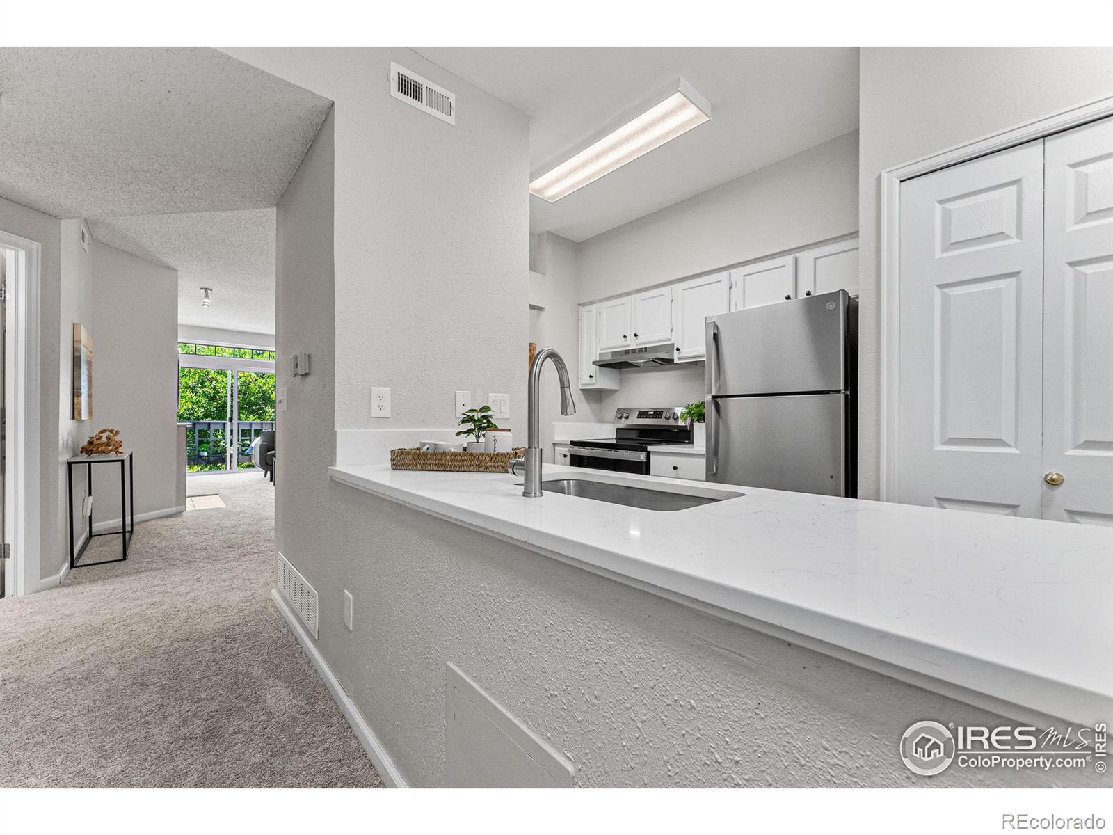 7488 Singing Hills Drive, Boulder, CO 80301, 2 Bedrooms Bedrooms, ,2 BathroomsBathrooms,Residential,For Sale,Singing Hills,RECIR1019787