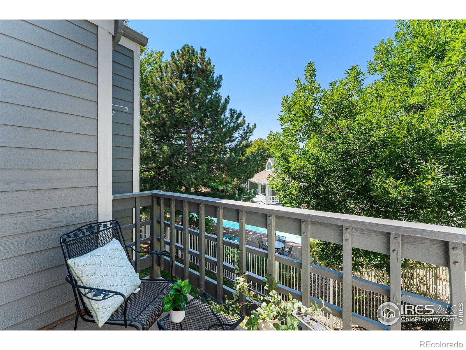 7488 Singing Hills Drive, Boulder, CO 80301, 2 Bedrooms Bedrooms, ,2 BathroomsBathrooms,Residential,For Sale,Singing Hills,RECIR1019787
