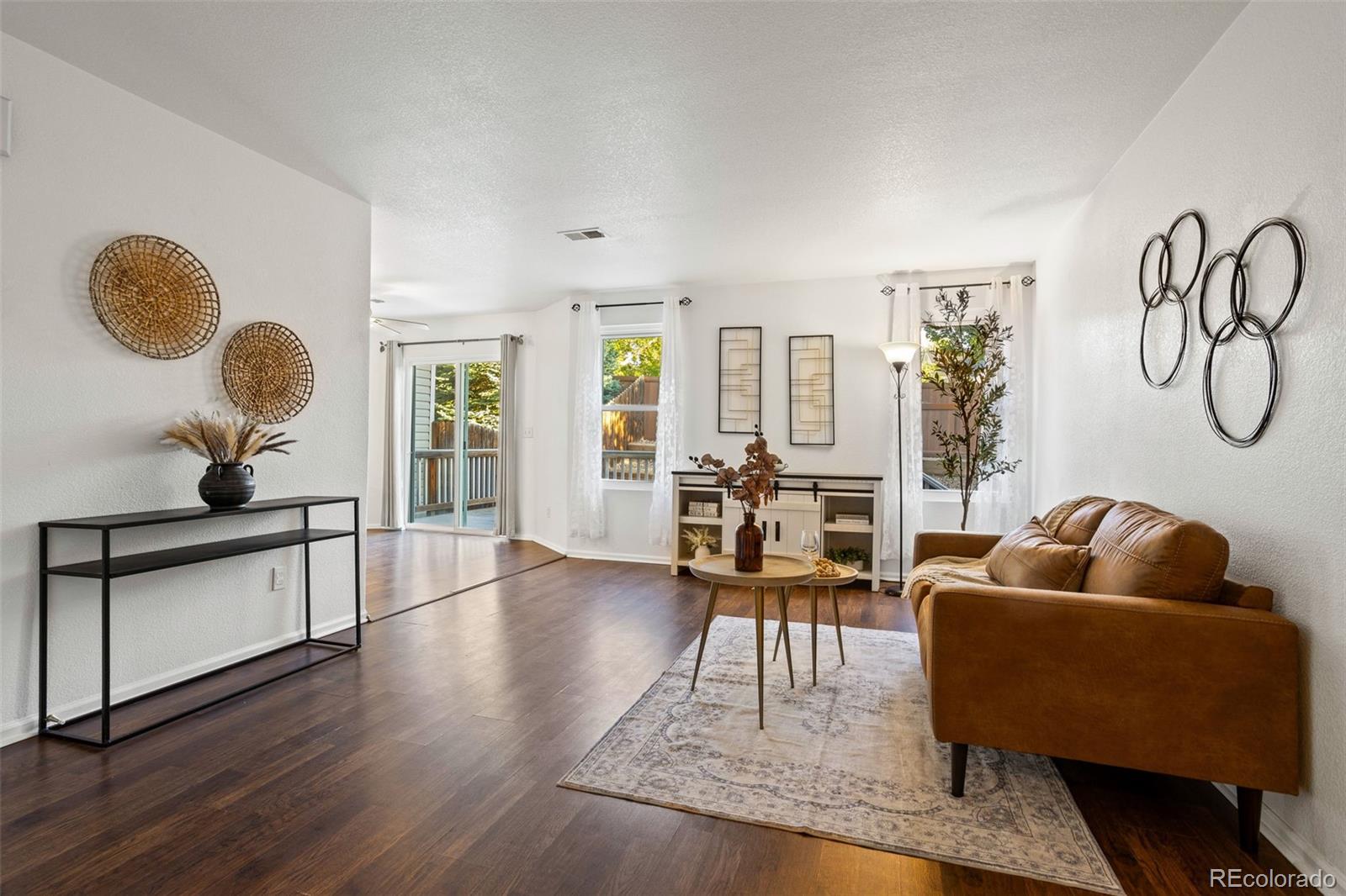 22116 E Berry Place, Aurora, CO 80015, 3 Bedrooms Bedrooms, ,3 BathroomsBathrooms,Residential,For Sale,Berry,REC3877995