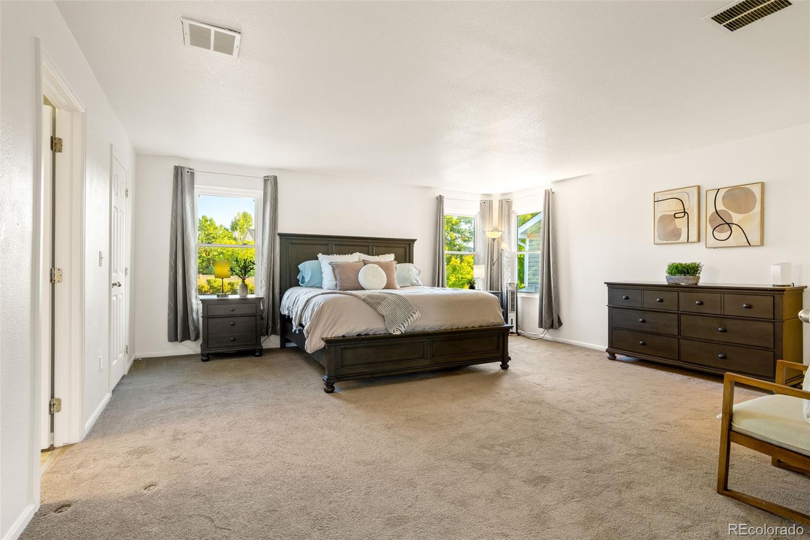 22116 E Berry Place, Aurora, CO 80015, 3 Bedrooms Bedrooms, ,3 BathroomsBathrooms,Residential,For Sale,Berry,REC3877995