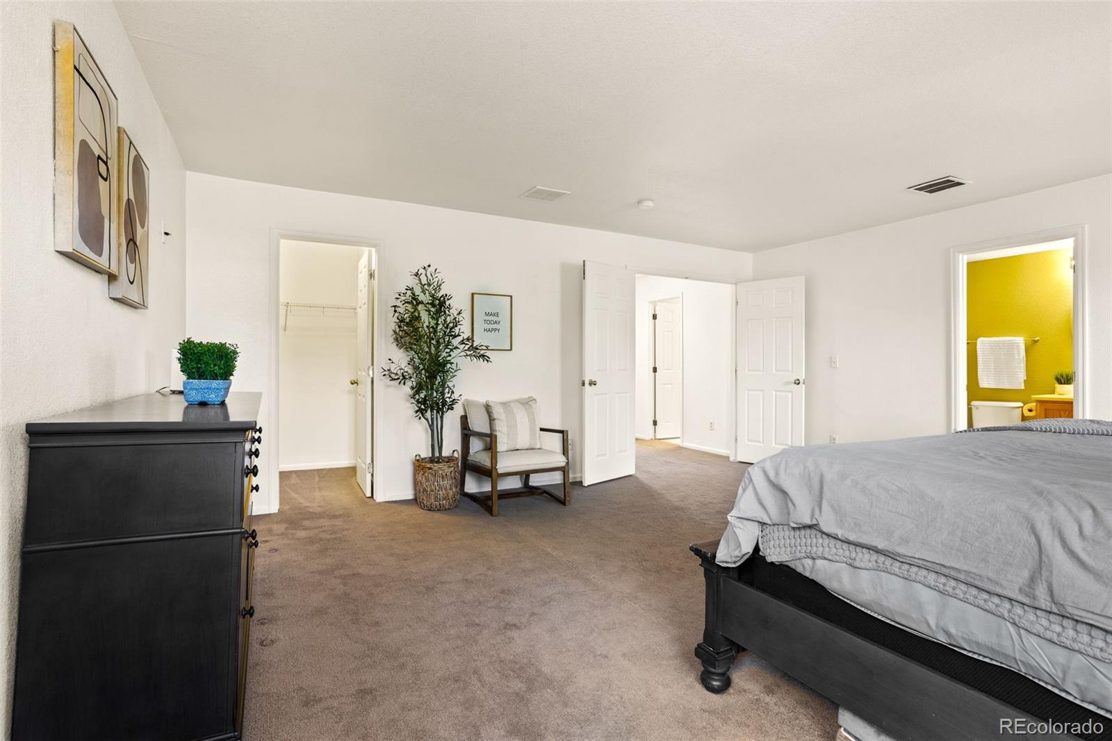 22116 E Berry Place, Aurora, CO 80015, 3 Bedrooms Bedrooms, ,3 BathroomsBathrooms,Residential,For Sale,Berry,REC3877995