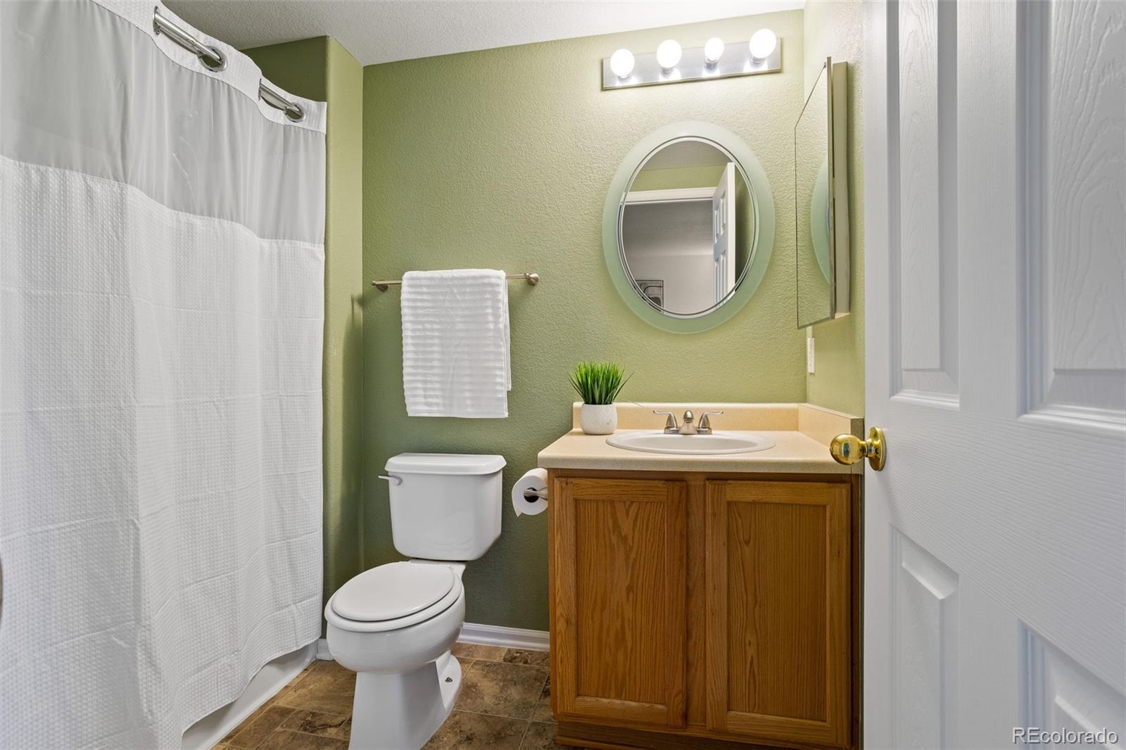 22116 E Berry Place, Aurora, CO 80015, 3 Bedrooms Bedrooms, ,3 BathroomsBathrooms,Residential,For Sale,Berry,REC3877995