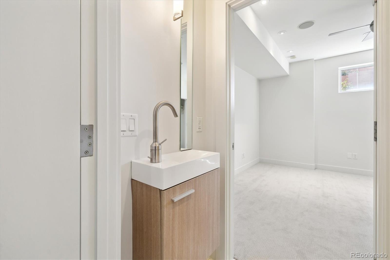 2312 University Boulevard, Denver, CO 80210, 4 Bedrooms Bedrooms, ,5 BathroomsBathrooms,Rental,For Rent,Scholars Walk,University,REC6220756