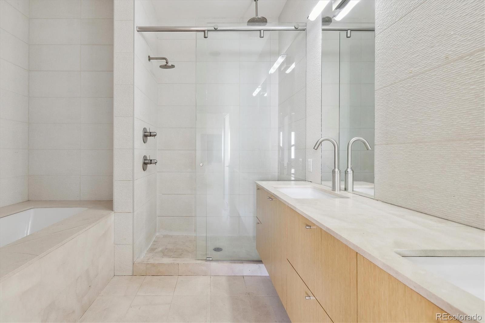 2312 University Boulevard, Denver, CO 80210, 4 Bedrooms Bedrooms, ,5 BathroomsBathrooms,Rental,For Rent,Scholars Walk,University,REC6220756