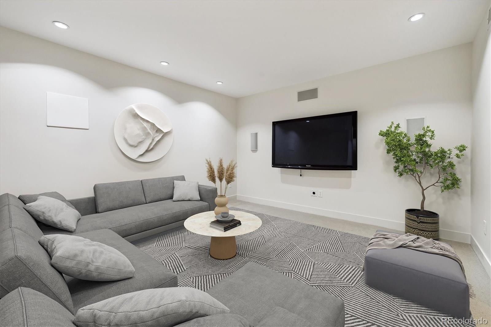 2312 University Boulevard, Denver, CO 80210, 4 Bedrooms Bedrooms, ,5 BathroomsBathrooms,Rental,For Rent,Scholars Walk,University,REC6220756