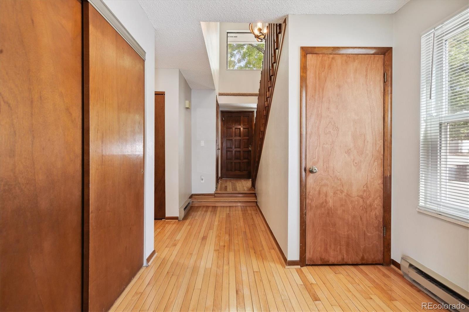 13925 Oxford Place, Aurora, CO 80014, 3 Bedrooms Bedrooms, ,3 BathroomsBathrooms,Residential,For Sale,Oxford,REC2655976