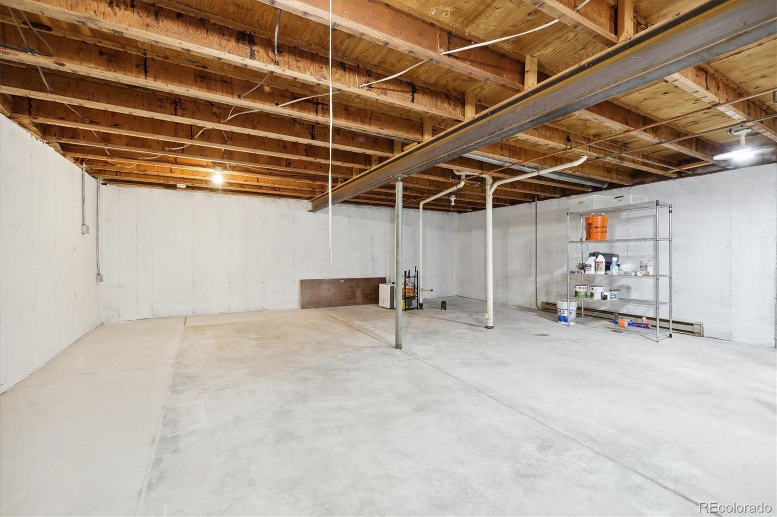 13925 Oxford Place, Aurora, CO 80014, 3 Bedrooms Bedrooms, ,3 BathroomsBathrooms,Residential,For Sale,Oxford,REC2655976