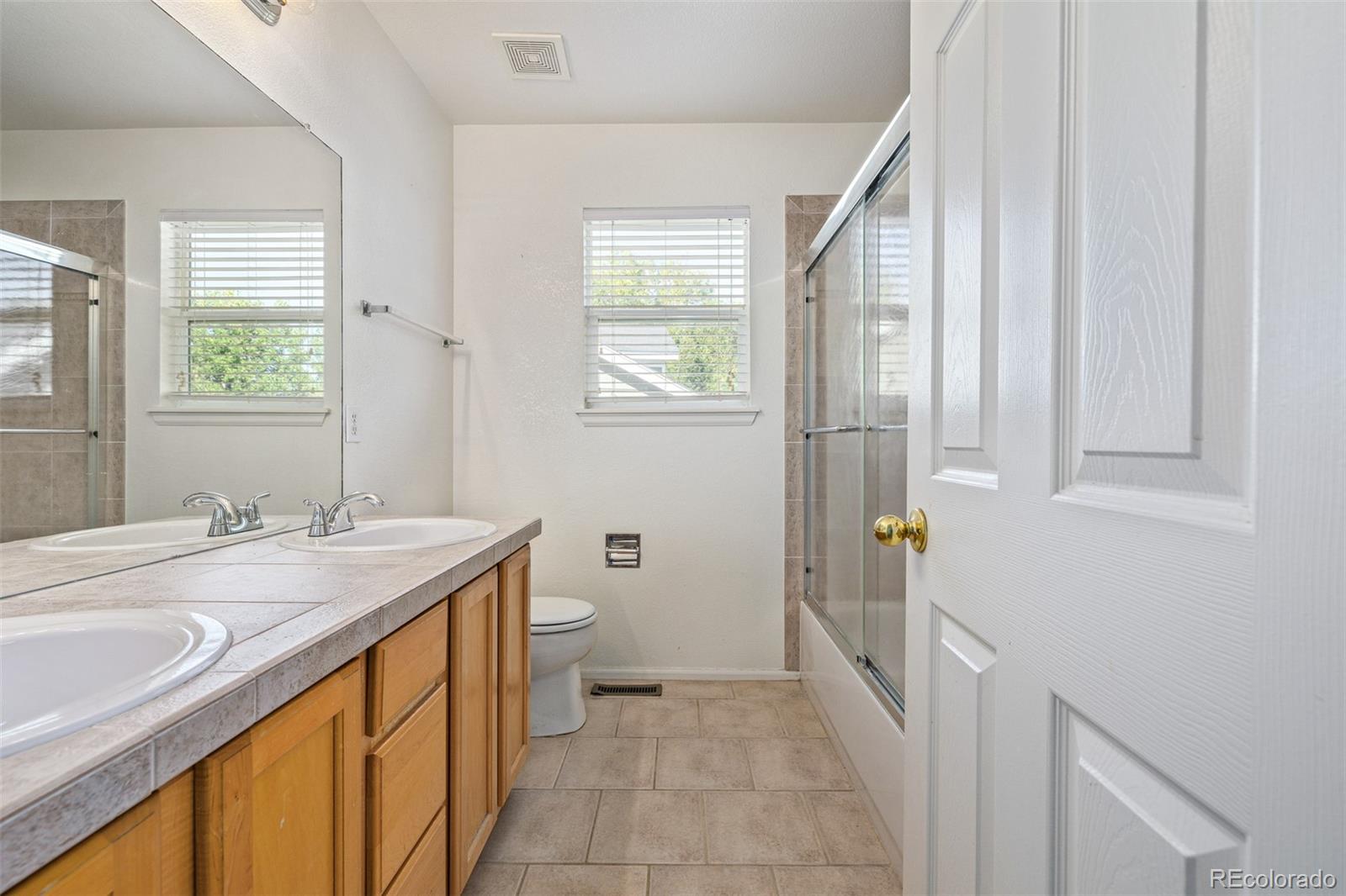 Restricted Address, Aurora, CO 80018, 3 Bedrooms Bedrooms, ,3 BathroomsBathrooms,Residential,For Sale,Navarro,REC6106200