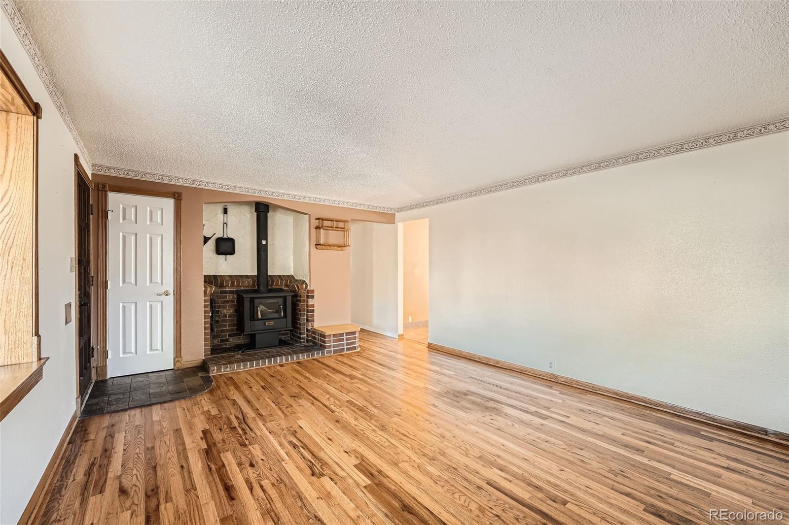 6555 Upham Street, Arvada, CO 80003, 3 Bedrooms Bedrooms, ,3 BathroomsBathrooms,Residential,For Sale,Upham,REC5854819