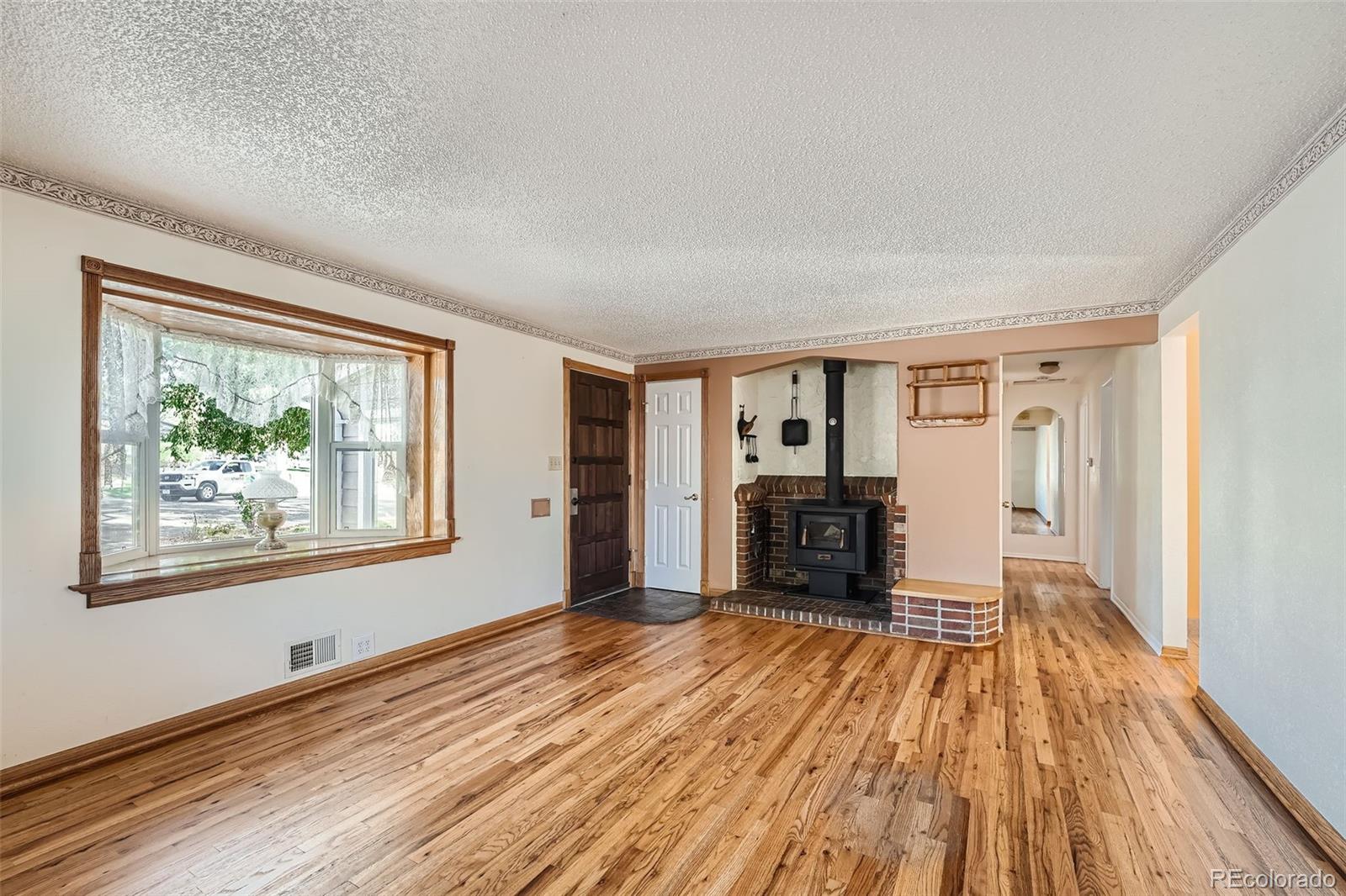 6555 Upham Street, Arvada, CO 80003, 3 Bedrooms Bedrooms, ,3 BathroomsBathrooms,Residential,For Sale,Upham,REC5854819