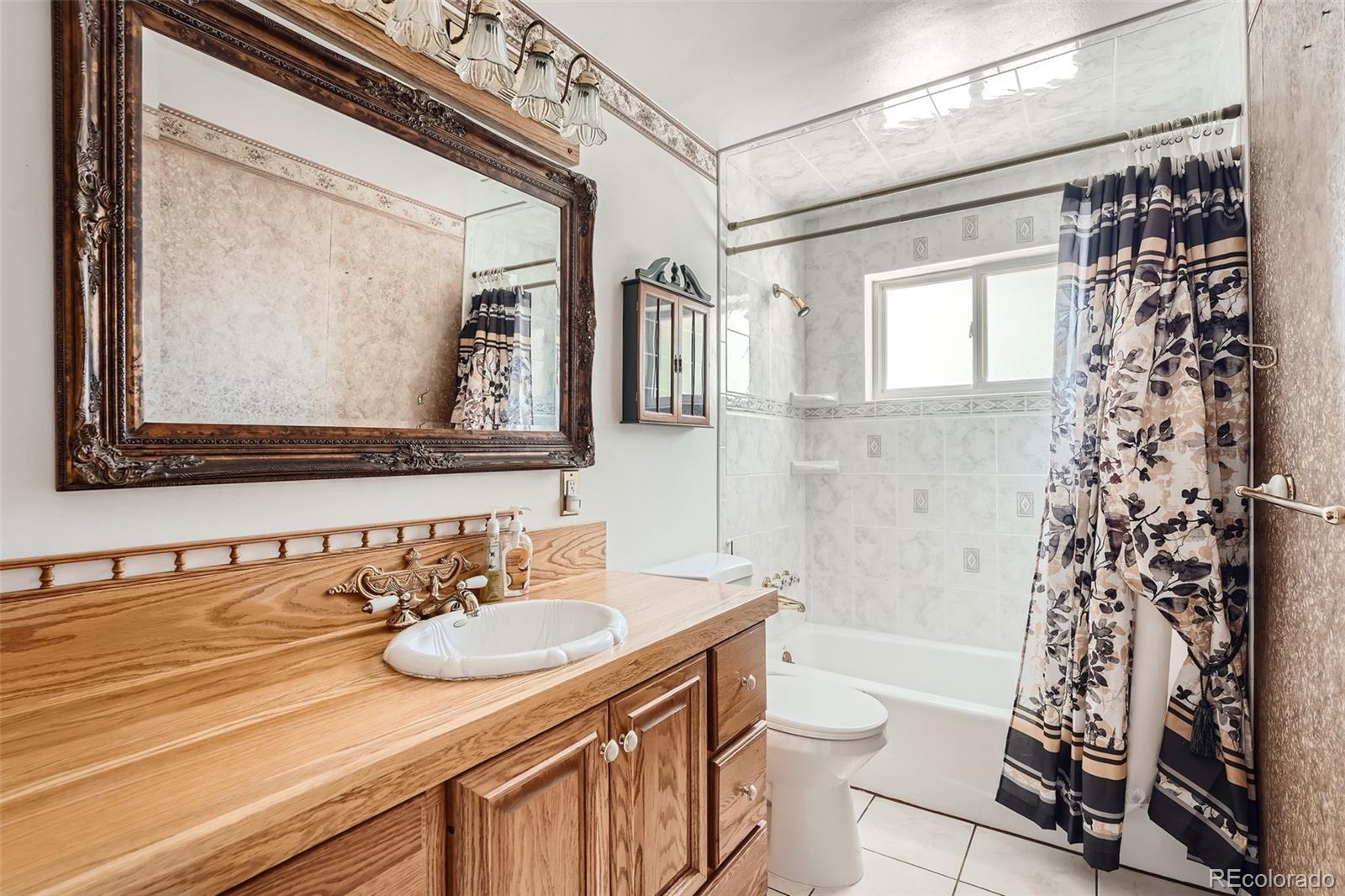 6555 Upham Street, Arvada, CO 80003, 3 Bedrooms Bedrooms, ,3 BathroomsBathrooms,Residential,For Sale,Upham,REC5854819