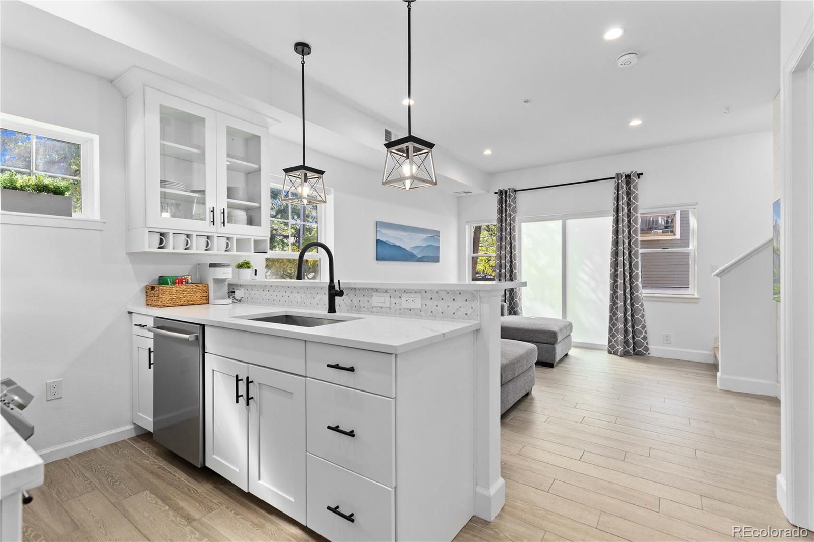 1834 Arapahoe Avenue #D, Boulder, CO 80302, 2 Bedrooms Bedrooms, ,2 BathroomsBathrooms,Residential,For Sale,Arapahoe,REC8995261