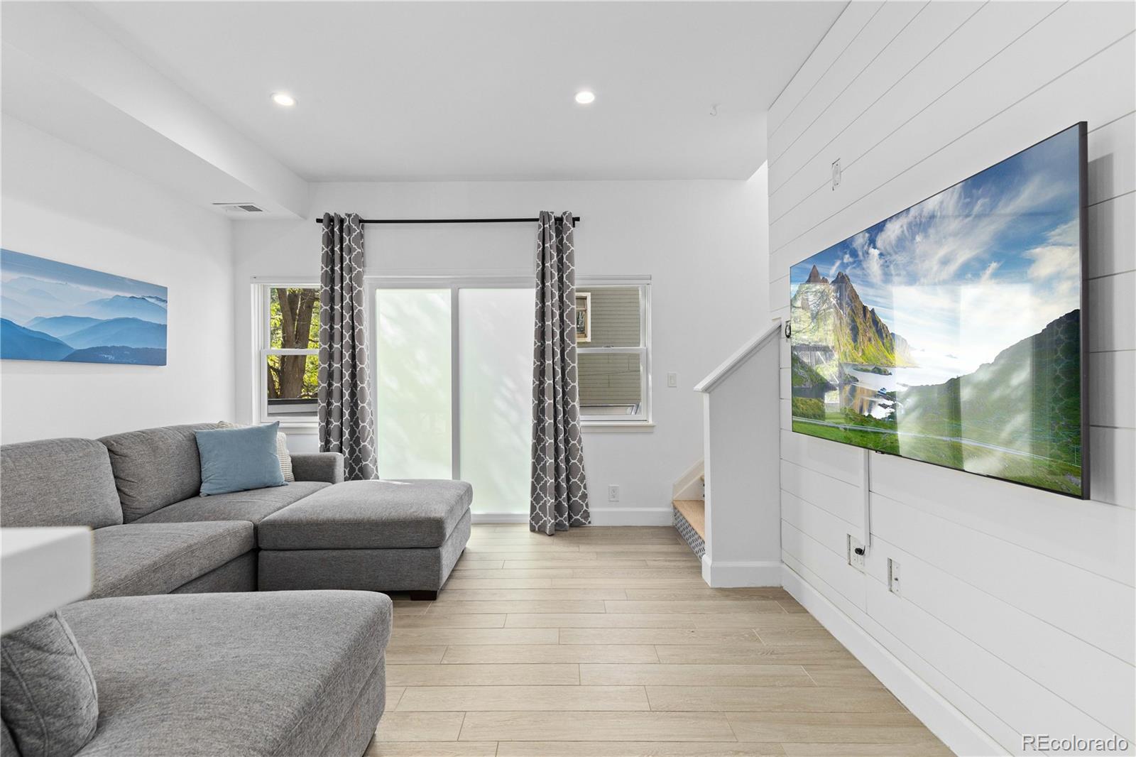 1834 Arapahoe Avenue #D, Boulder, CO 80302, 2 Bedrooms Bedrooms, ,2 BathroomsBathrooms,Residential,For Sale,Arapahoe,REC8995261