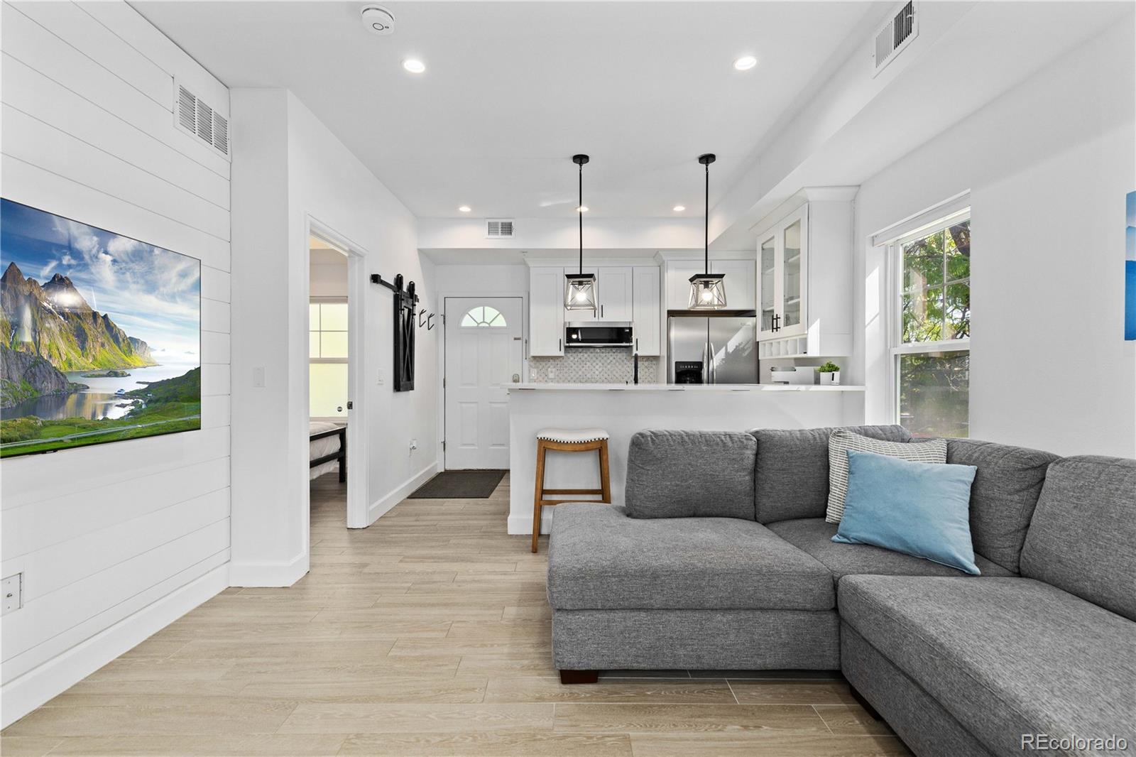 1834 Arapahoe Avenue #D, Boulder, CO 80302, 2 Bedrooms Bedrooms, ,2 BathroomsBathrooms,Residential,For Sale,Arapahoe,REC8995261