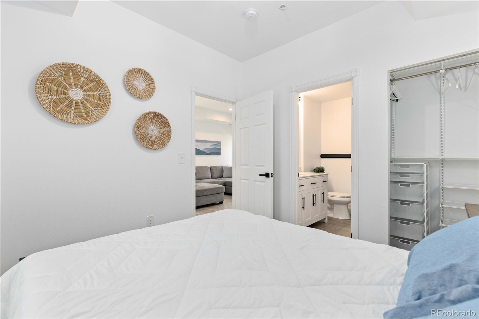 1834 Arapahoe Avenue #D, Boulder, CO 80302, 2 Bedrooms Bedrooms, ,2 BathroomsBathrooms,Residential,For Sale,Arapahoe,REC8995261