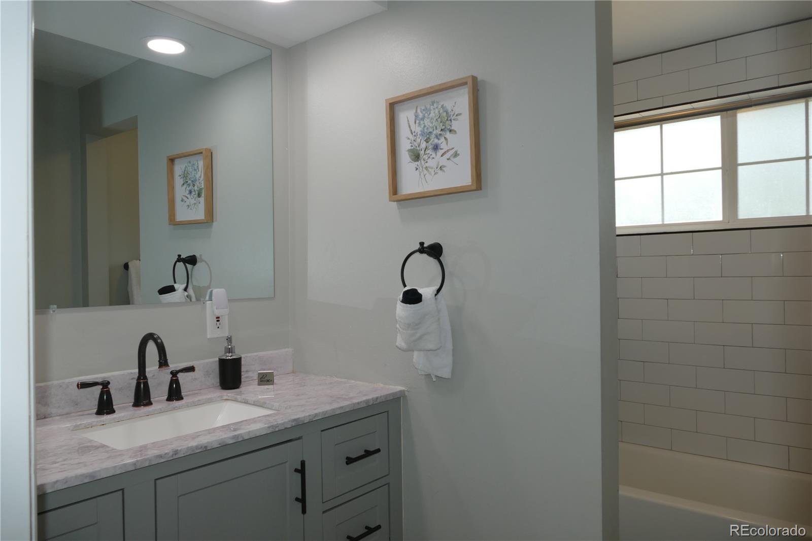 Restricted Address, Centennial, CO 80122, 3 Bedrooms Bedrooms, ,1 BathroomBathrooms,Residential,For Sale,Ash,REC3420741