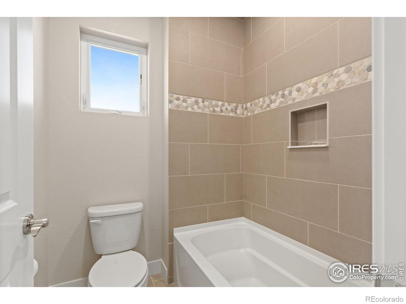 6245 Vernazza Way #1, Windsor, CO 80550, 3 Bedrooms Bedrooms, ,3 BathroomsBathrooms,Residential,For Sale,Vernazza,RECIR1019782