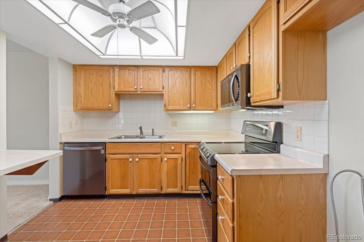 14000 Linvale Place #107, Aurora, CO 80014, 2 Bedrooms Bedrooms, ,1 BathroomBathrooms,Residential,For Sale,Linvale,REC9765086