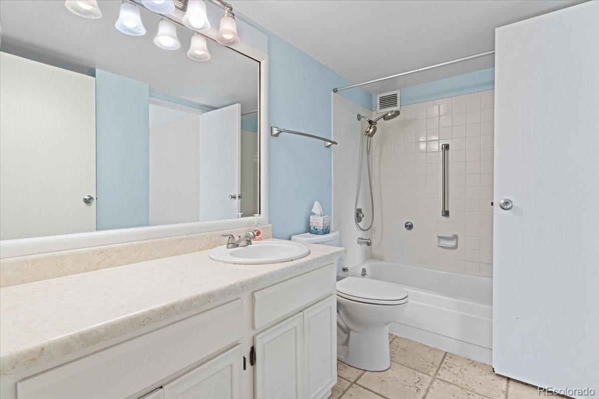 14000 Linvale Place #107, Aurora, CO 80014, 2 Bedrooms Bedrooms, ,1 BathroomBathrooms,Residential,For Sale,Linvale,REC9765086