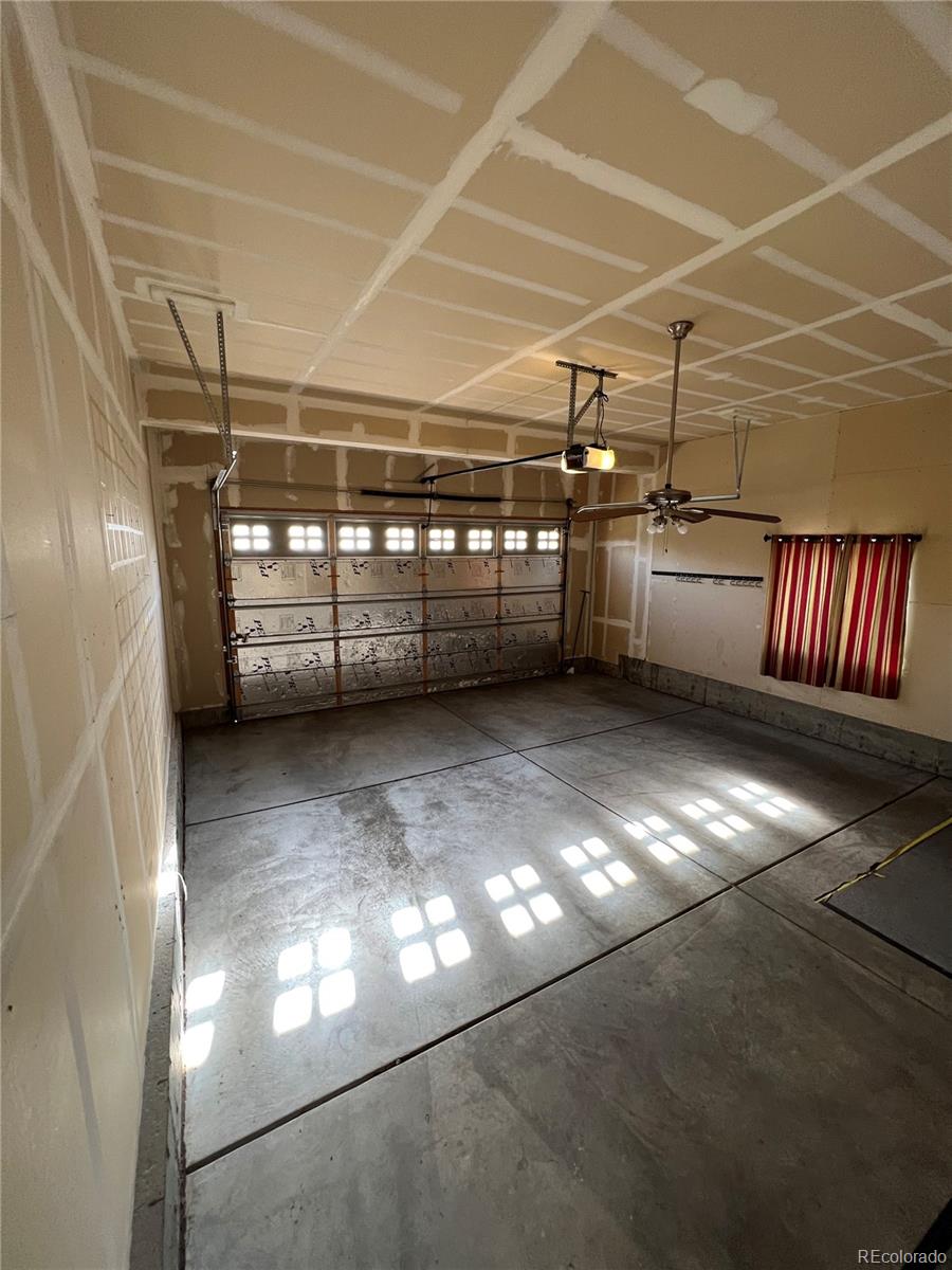 23429 Briarwood Place, Aurora, CO 80016, 4 Bedrooms Bedrooms, ,3 BathroomsBathrooms,Residential,For Sale,Briarwood,REC5956340