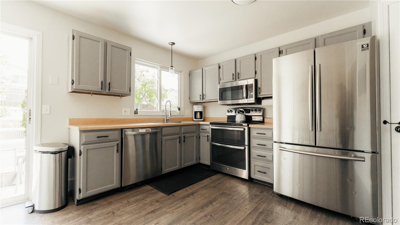 18932 Kansas Drive, Aurora, CO 80017, 3 Bedrooms Bedrooms, ,2 BathroomsBathrooms,Residential,For Sale,Kansas,REC4894860